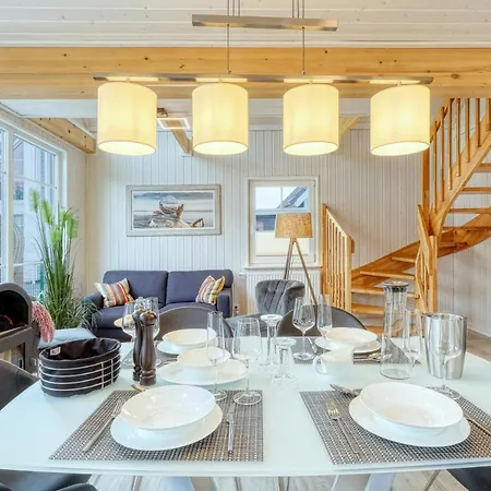 Stunning In Semesterbostad Zerpenschleuse